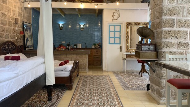 Room - castle (Tel Aviv)
