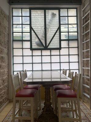 Restauration dans la chambre