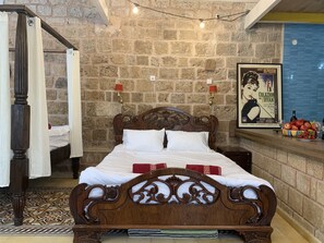 Coffres-forts dans les chambres, rideaux occultants, Wi-Fi gratuit