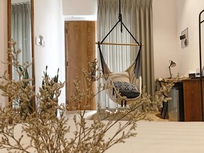 Interior detail - The Hut Boutique Hotel-Notre Dame (Ho Chi Minh City)