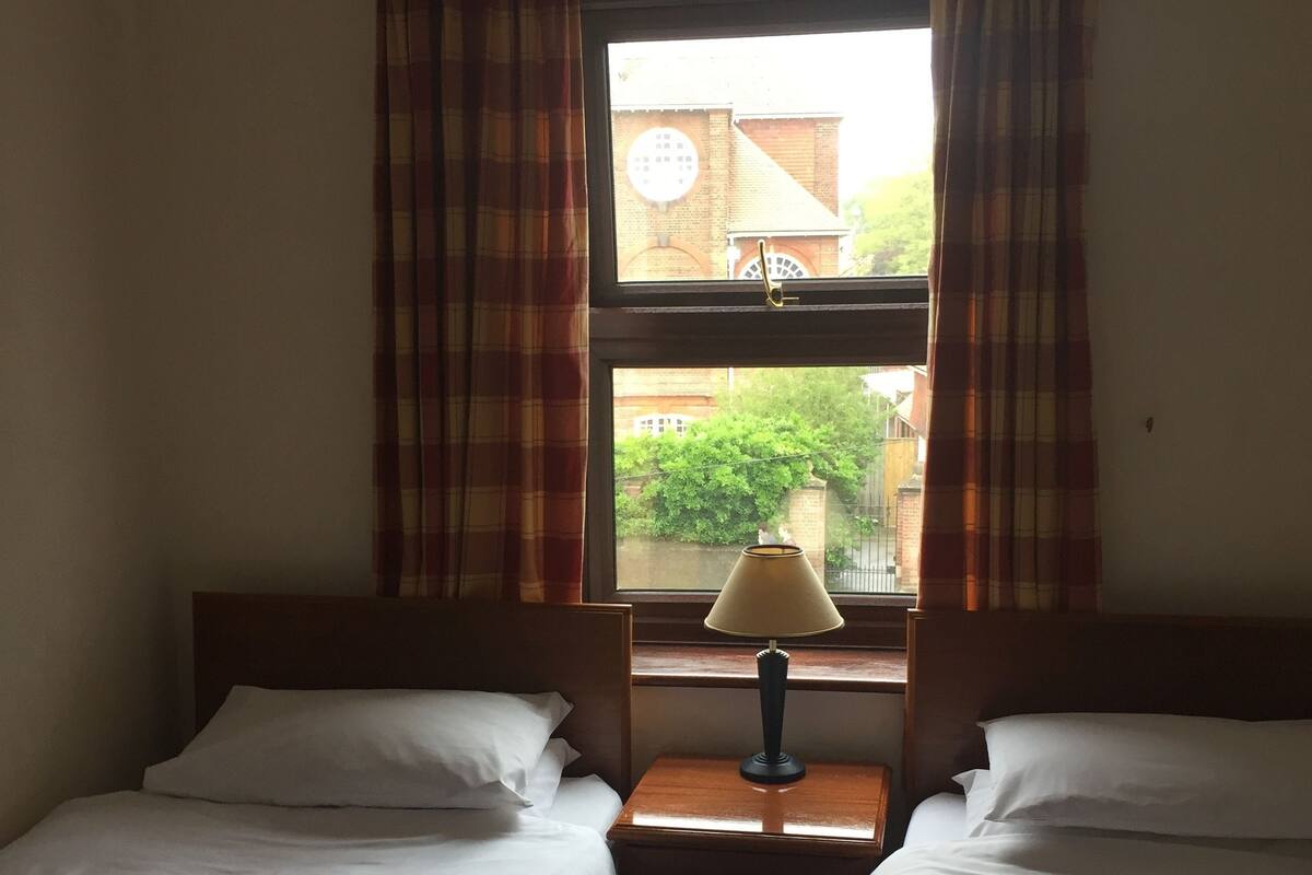Twin Room (Budget) | Iron/ironing board (on request), WiFi (free), bed sheets