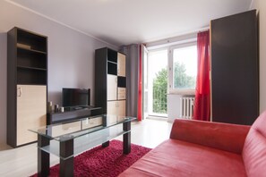 Apartment | Soundproofing, iron/ironing board, free WiFi, bed sheets