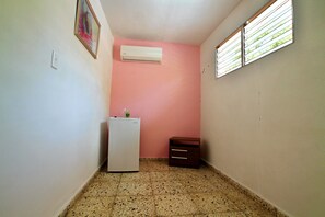 Basic Quadruple Room, 2 Double Beds