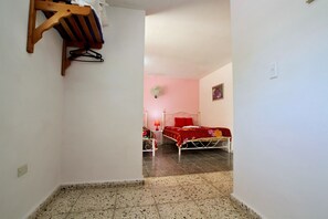 Basic Quadruple Room, 2 Double Beds