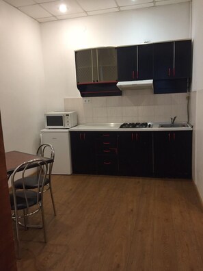 Private kitchen - Moisha Apartment Kotlyarskaya 8-14 (Lviv)
