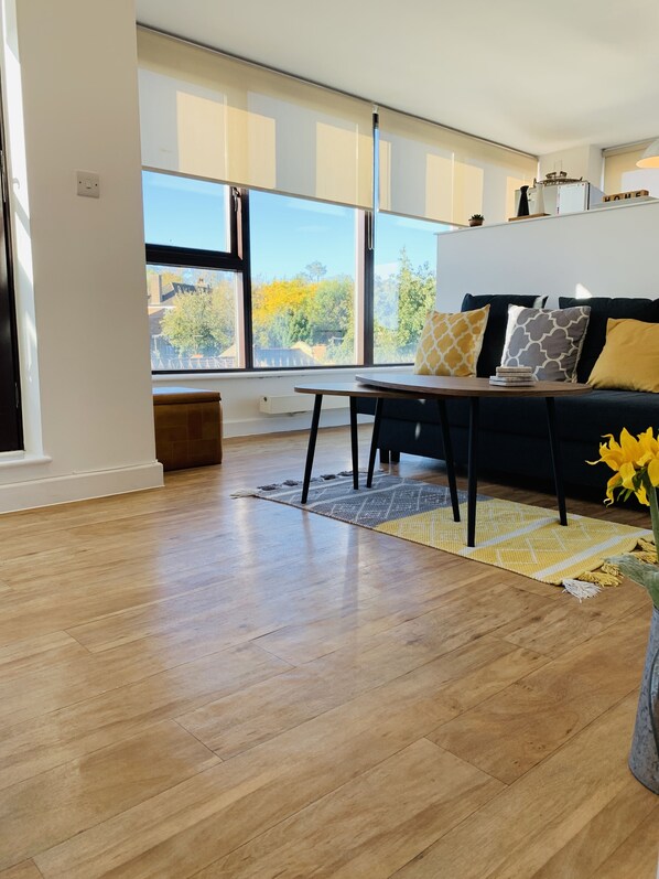 Interior - Beautiful 2 Bedroom Apartment - Near Wimbledon Tennis (London)