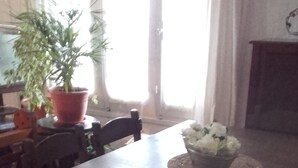 تناول الطعام