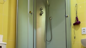 Apartment, 2 Bedrooms | Bathroom - Moisha Apartment Kotlyarskaya 5-8 (Lviv)
