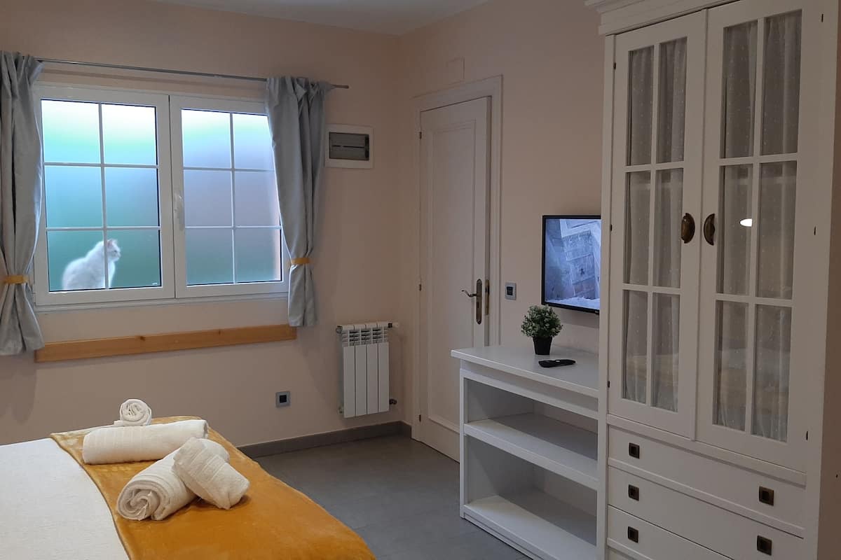 superior double room, 1 double bed, terrace | free wifi, bed sheets