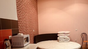 Unclassified image, 5 of 9, button - Moisha Apartment Kotlyarskaya 5-30 (Lviv)
