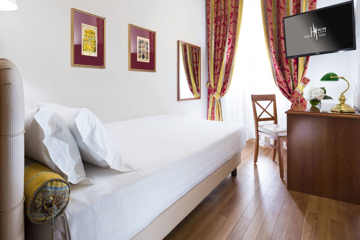 Small Single Room