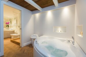 Suite Deluxe, baignoire à jets | Baignoire à hydromassage
