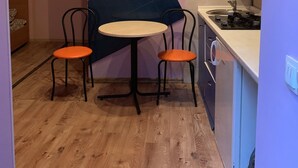 Unclassified image, 4 of 8, button - Moisha Apartment Kotlyarskaya 5-32 (Lviv)