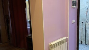 Standard Apartment, 1 Double Bed - Moisha Apartment Kotlyarskaya 5-31 (Lviv)