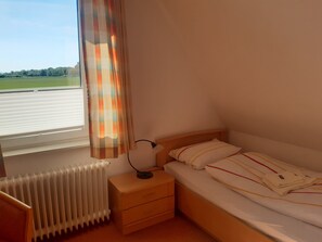 Economy Single Room, Private Bathroom - Haus Seeblick (Neuwerk)