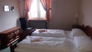 Superior-Apartment, eigenes Bad (Ferienwohnung, 4-5 Betten) | 1 Schlafzimmer