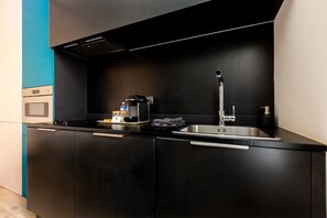 Appartamento Superior, bagno in camera (Le Beffroi) | Cucina privata | Frigorifero, microonde, piano cottura, macchina per caffè espresso