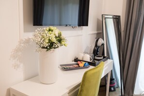 Ylelliset vuodevaatteet, memory foam -patjalliset sängyt