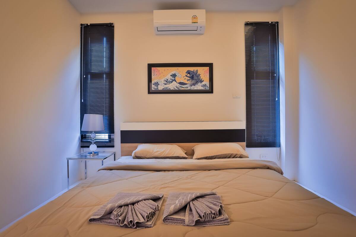 Standard Room, 1 Queen Bed, Garden View