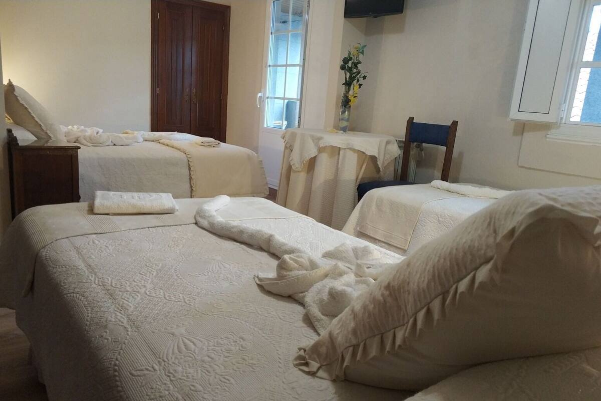 Wifi gratis y ropa de cama