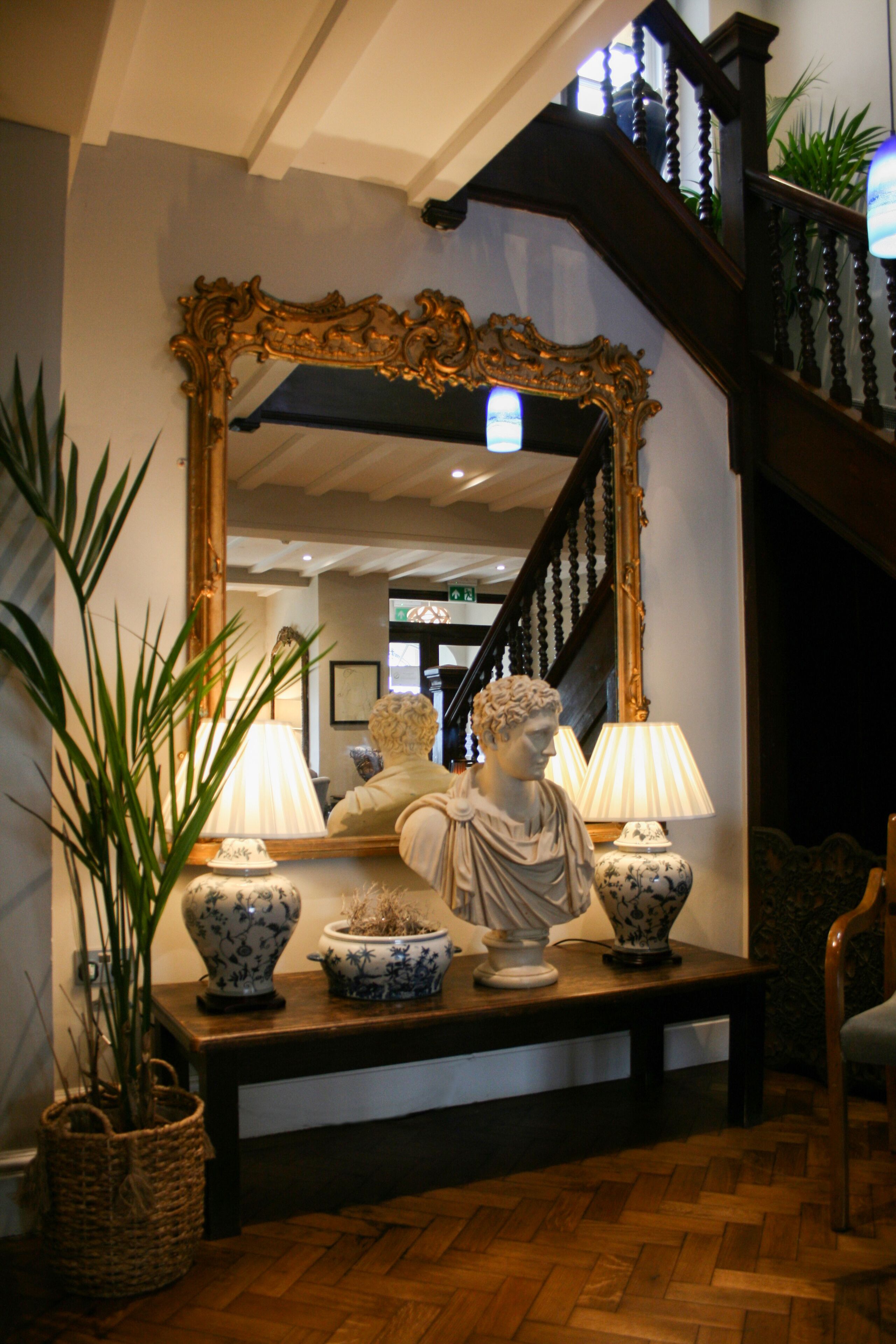 2 개의 바/라운지