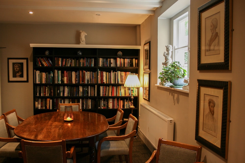 Locanda on the Weir by null