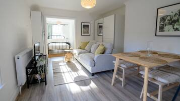 Superior House, Private Bathroom, City View (30 Rodney Street) | 6 bedrooms