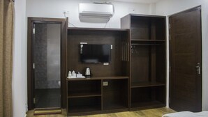 Deluxe Double or Twin Room | Room amenity - Hotel Aloka Inn (Lumbini)