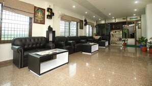 Lobby - Hotel Aloka Inn (Lumbini)