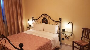 In-room safe, free WiFi - Le Tre Rose (Bono)