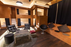 Grand Apartment, Multiple Beds (Apt 2) | Living area