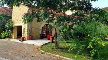 Enceinte de lâhĂ©bergement