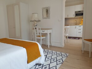 1 bedroom, iron/ironing board, travel cot, free WiFi