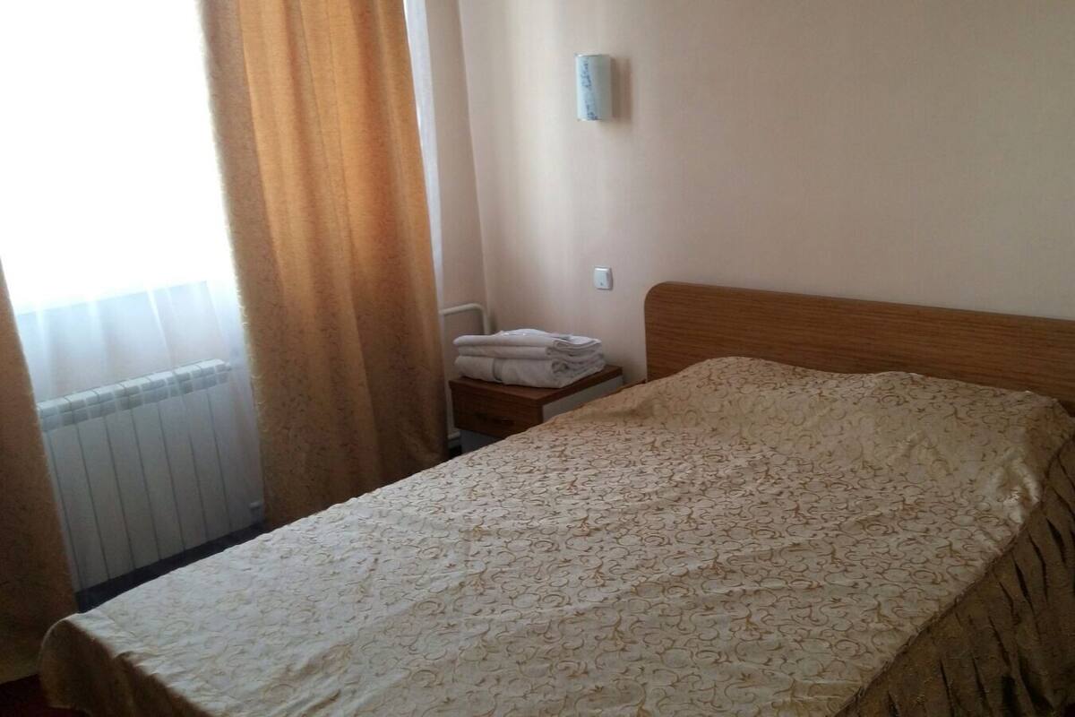 Standard Triple Room | Iron/ironing board (on request), WiFi (free), bed sheets