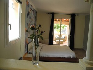 3 Schlafzimmer, Bügeleisen/Bügelbrett, Reisekinderbett, kostenloses WLAN