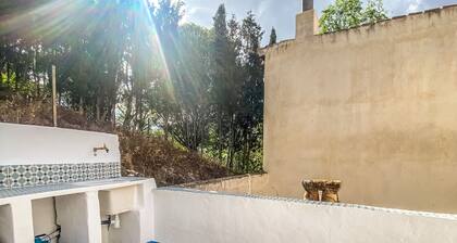 Calle Horno - Tres habitaciones para seis personas.
