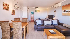 Living area - 1 bedroom apartment Carina with beautiful sea views (Porches)