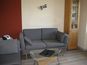 TV, books, music library - Holiday house "An den Moselwiesen" (Bruttig-Fankel)