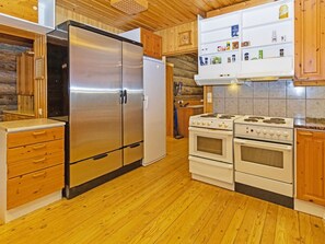 Réfrigérateur, micro-ondes, lave-vaisselle