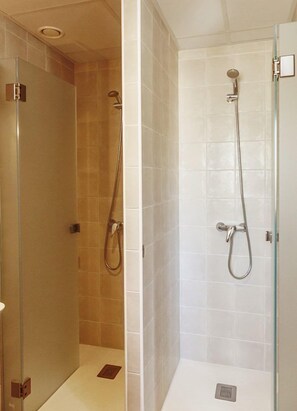 Shower, towels, soap, shampoo
