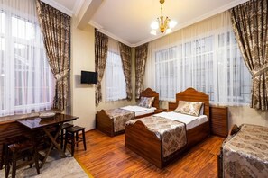 In-room safe, soundproofing, iron/ironing board, free WiFi - The First Ottoman Suites (Istanbul)