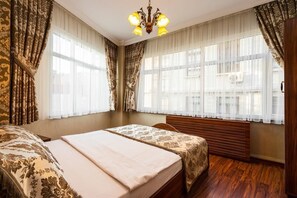 In-room safe, soundproofing, iron/ironing board, free WiFi - The First Ottoman Suites (Istanbul)