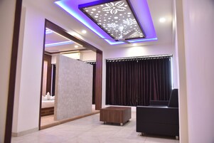 Suite de lujo | Camas supletorias, wifi gratis, ropa de cama