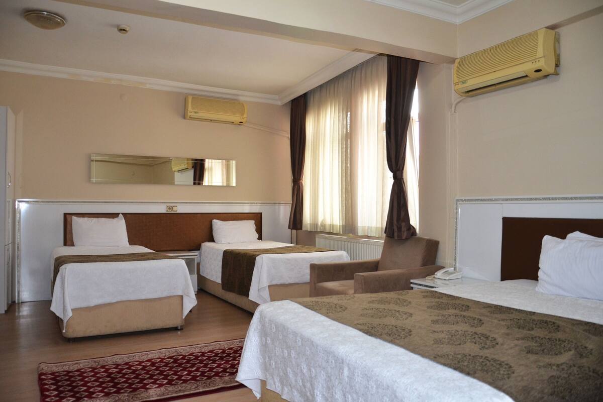 Family Room | Minibar, WiFi (free)