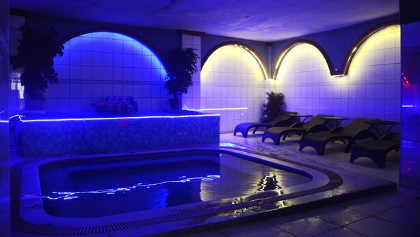Indoor pool - Kivanc Hotel (Izmit)