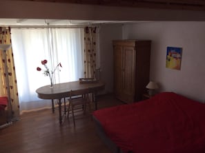 4 bedrooms, desk, iron/ironing board, free WiFi - Superb villa/property with swimming pool - Var, Provence, Côte d'Azur - 8 people (Saint-Paul-En-Forêt)