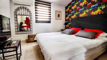 3 bedrooms, in-room safe, iron/ironing board, WiFi