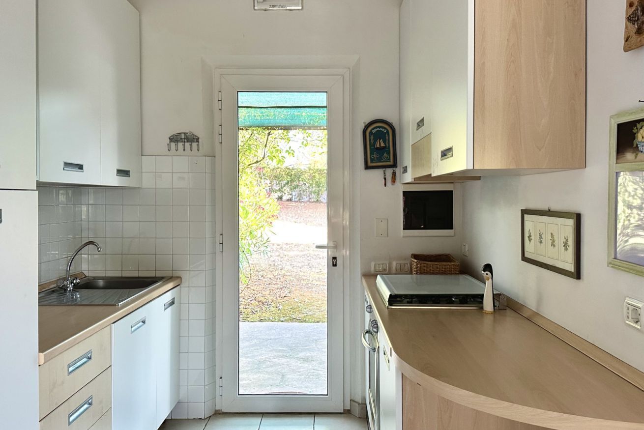 Fridge, oven, dishwasher