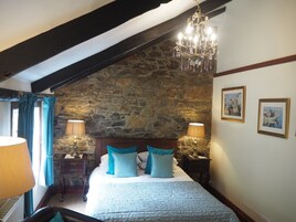 Superior Double Room, 1 Queen Bed, Courtyard View | Premium bedding, blackout curtains, iron/ironing board, free WiFi