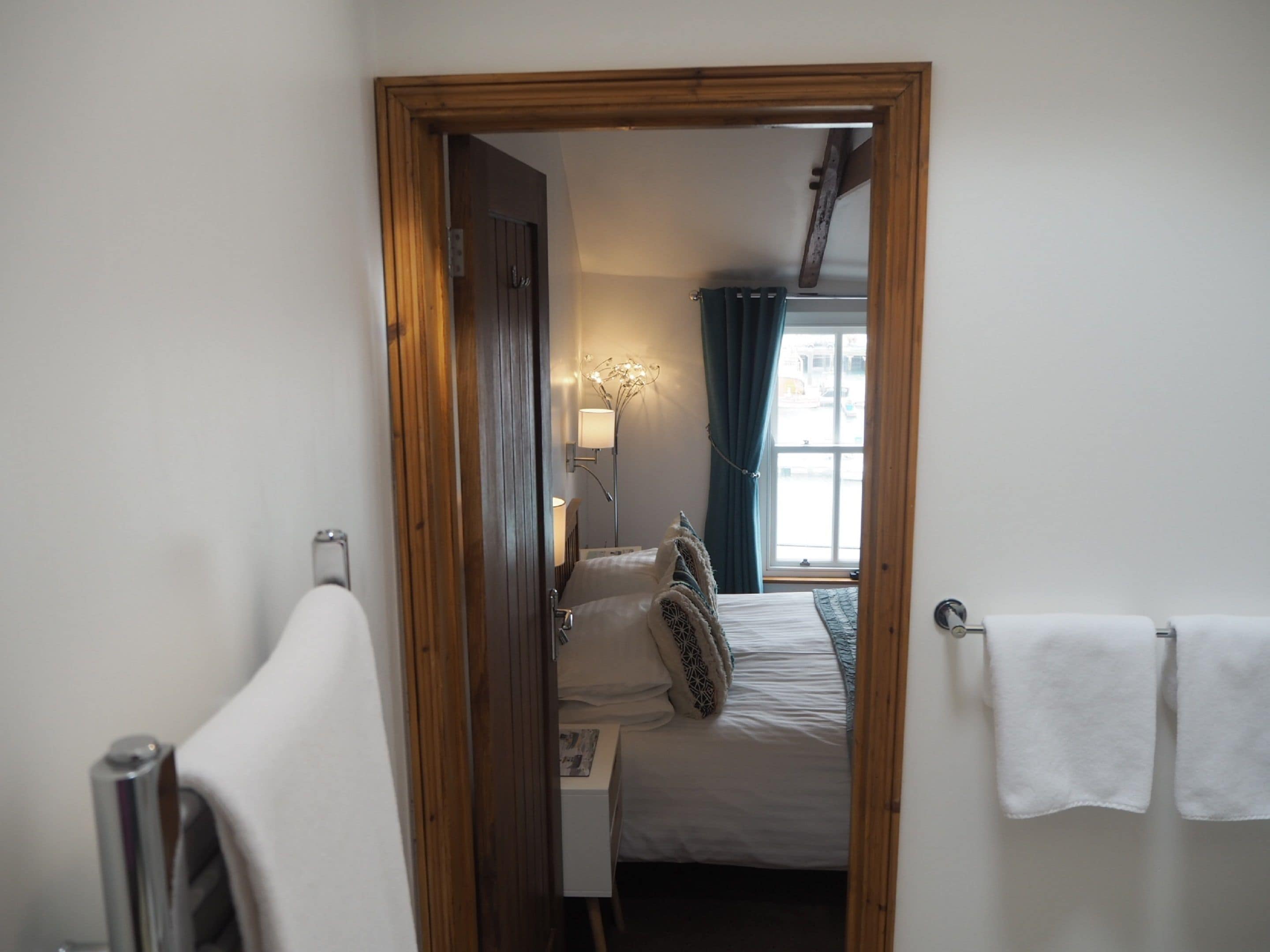 高級雙人房, 1 張加大雙人床, 海景 | 高級寢具、遮光布/窗簾、熨斗/熨衣板、免費無線上網